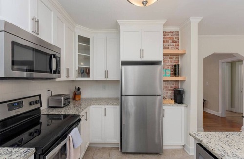 Princess Place Casa | Downtown Urban Retreat