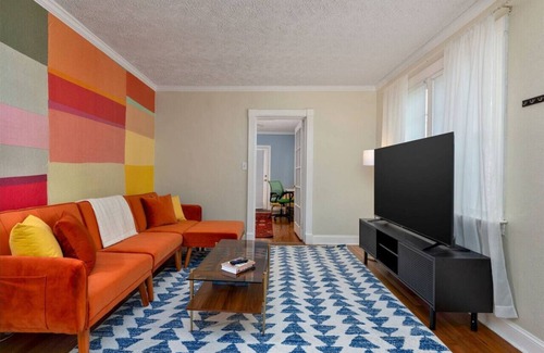 Princess Place Casa | Downtown Urban Retreat