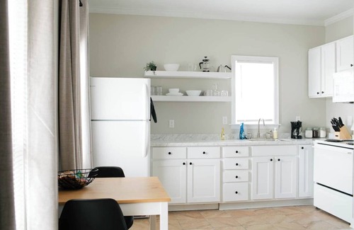 Montgomery Apartamento | Downtown Vibes | 1BR Pet-Friendly Apt