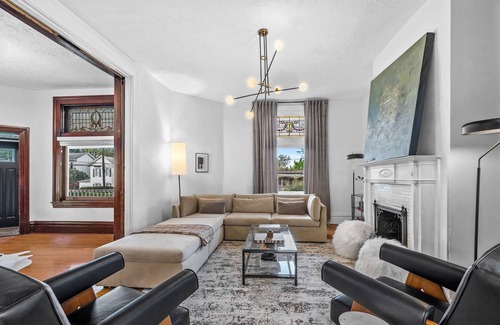 Crafton Casa | Victorian Home Near DT