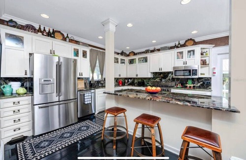 Downtown Dunedin Casa | Downtown whole house, Shannon Oak Manor sleep 10