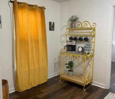 Ironwood Casa | Downtown Yellow Room at Villages on Aurora