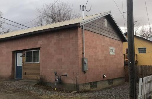Livingston Casa | Downtown Yellowstone Bungalow