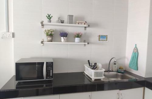 Kampung Telaga Nibong Apartamento | DPerdana -Dinies pool,wifi, centre of Kota Bharu, 4-5 pax