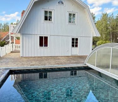 Sodertalje Municipality Apartamento | DR ÅSA Apartment Penthouse and Golf in Kallfors Järna near Golf, Forest, Ytterjärna Concerts and and Baltic Sea
