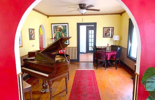 Lafayette Casa | Dr. Yaple's Art Deco House