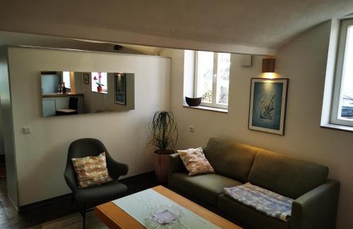 Burgeresch Apartamento | Drachenhöhle