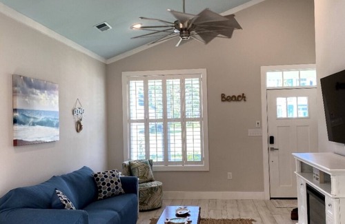 Shallotte Cabaña | Dragonfly Cottage at the coast in Shallotte, NC.