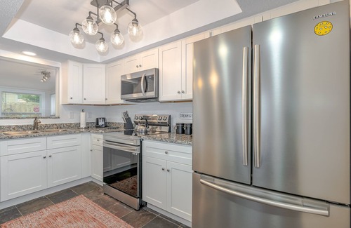 Holly Hill Casa | Dragonfly Landing: Close to Everything