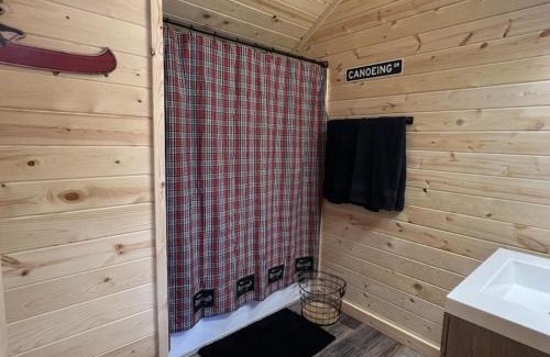Fountain City Casa | Dragonfly Nest, cabin vibe, river views