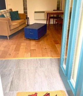 Aberystwyth Apartamento | “Dragons Den” Centrally located Modern Apartment