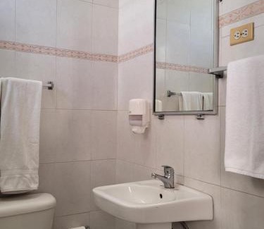 Ciudad Universitaria Hotel | Drake Bolivar Santo Domingo