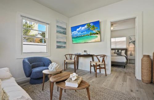 Village of La Jolla Casa | Draper Bungalow By CoastVH - Charming 1940