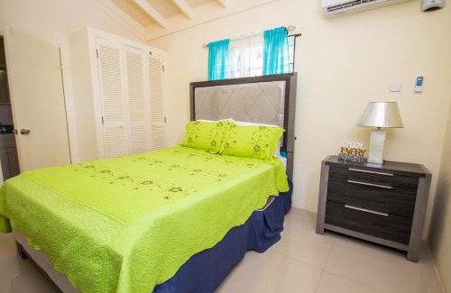 St. Ann's Bay Casa | Drax Hall 2 Bed Villa Getaway 24hrs security