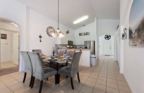 Highgate Park Cabaña | Drayton Place at Highgate Park by Shine Villas