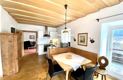 Telfes im Stubai Apartamento | Apartamento de ensueño con balcón, dos baños, piscina, jardín, se admiten mascotas.