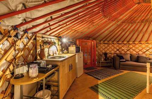 Taliandorogd Casa | Dream By The Stream In A Yurt, Taliándörögd, Hungary