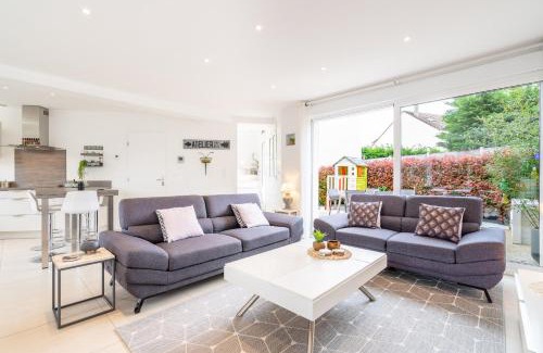 Montevrain Casa | Dream Factory House - Disneyland Paris - 8 Pax WIFI PARKING
