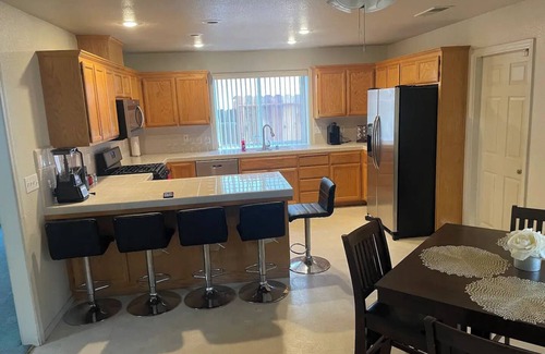 Merced Casa | Dream house - 4 min away UC Merced - Yosemite