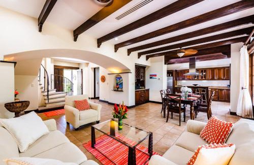 Tamarindo Villa | Dream House in prestigious Hacienda Pinilla