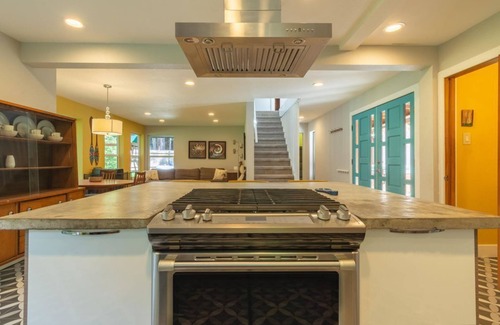 Trinidad Casa | Casa de ensueño en las secoyas con jacuzzi y sauna