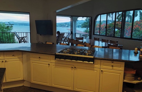 Tequesquitengo Casa | Casa en Teques Vista al Lago, Alberca y Playa Privada