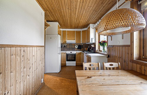 Upplands-Bro Municipality Villa | Dream location with lake view & Top location near