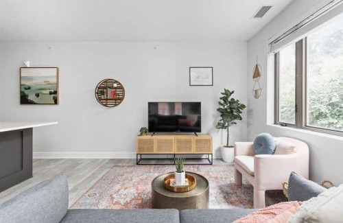 Meridian-Kessler Apartamento | Dream Midtown 1BR in Meridian Kessler CozySuites