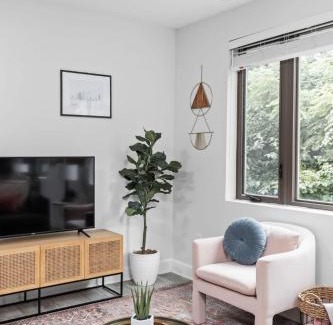 Meridian-Kessler Apartamento | Dream Midtown 1BR in Meridian Kessler CozySuites