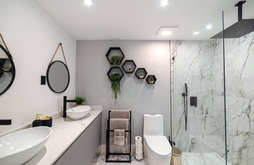 Ludlam Cama Y Desayuno | dream space to relax in miami