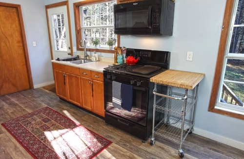 Stratton Cabina | Dream Stratton Forest Cabin w/Hot Tub & Fast WiFi