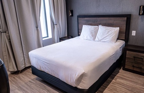 Northeast Mississauga Casa | (7)Toronto Pearson (YYZ) Boutique Hotel