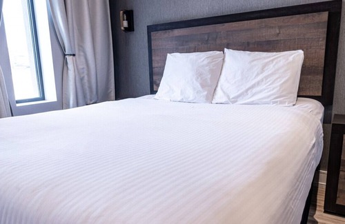 Northeast Mississauga Casa | (7)Toronto Pearson (YYZ) Boutique Hotel