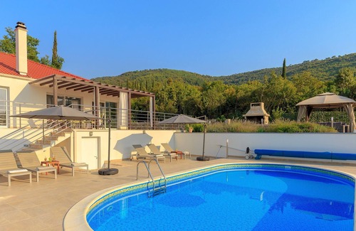 Gruda Casa | Casa de vacaciones de ensueño "Summer Paradise