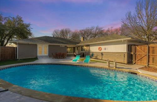 Garland Casa | Dream Vacation Home with Pool for Large Groups