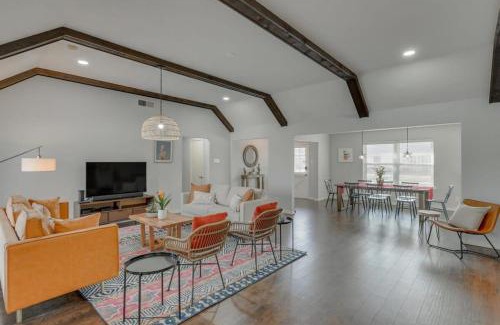 Garland Casa | Dream Vacation Home with Pool for Large Groups