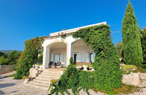 Stomorska Villa | DREAM VILLA island Solta Croatia / Split with OWN POOL & SEA VIEW.