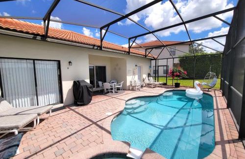 Four Corners Villa | Dream Villa - New 4BR/3BA - 6 Miles From Disney