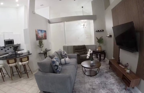 Wellington Villa | Dream Villa W/ Pool Near Disney3 Bed 2 Bath,