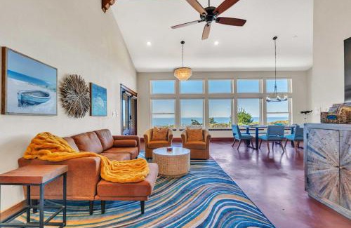 Manchester Casa | Dream Weaver House with Hot Tub and Ocean View!