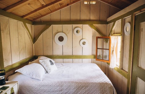 Hepworth Otro | Dreamers Writing Farm