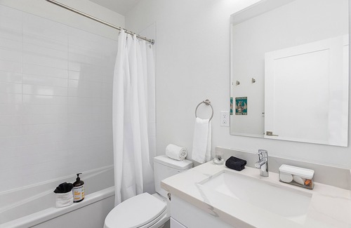 Capitol Hill Casa | Dreamfyre's Ancient Dragon Horn Suite