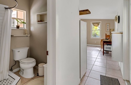 Riverside Park Casa | Dreaming Of The Tropics! Hemingway House With Additional Guest House 2 Bedroom Home by Redawning