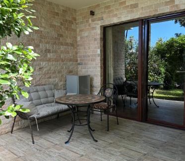 Chakvi Apartamento | Dreamland Oasis 1st floor Apartment With a Garden by the Sea