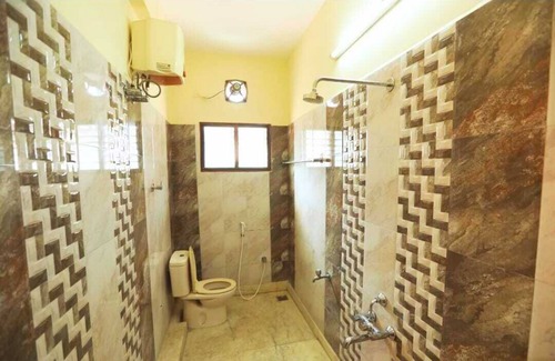 Sadras Hotel | Dreams Neelankarai
