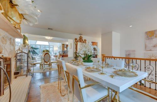 Lake Grove Casa | Dreams of Paradise Luxury Home with Pool!
