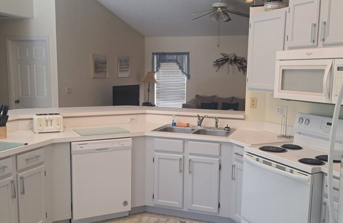 Lindfields Villa | 'Dreamstay' 4 BR Exec Historia Única casa con piscina cerca de Disney-