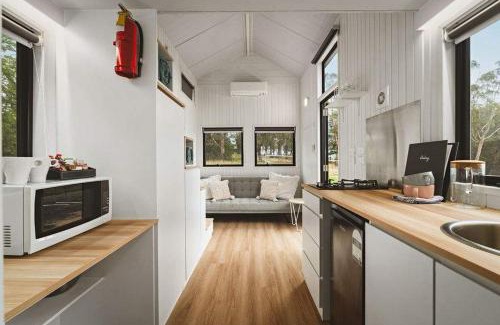 Red Hill Casa | Dreamy 2 by Tiny Away