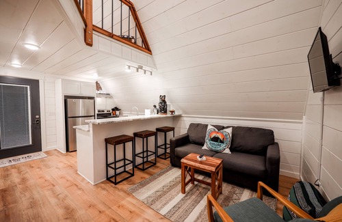 Royal Cabina | Dreamy A-Frame w/hot tub-Near Pristine Lake Ouachita and Hot Springs National Pk