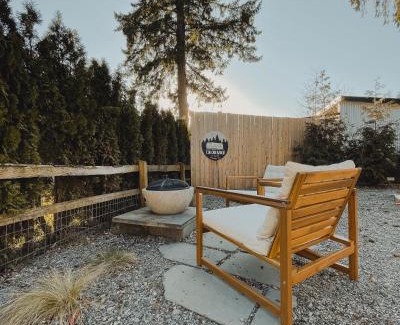 Gibsons Otro | Dreamy Airstream Hideaway with Hot Tub
